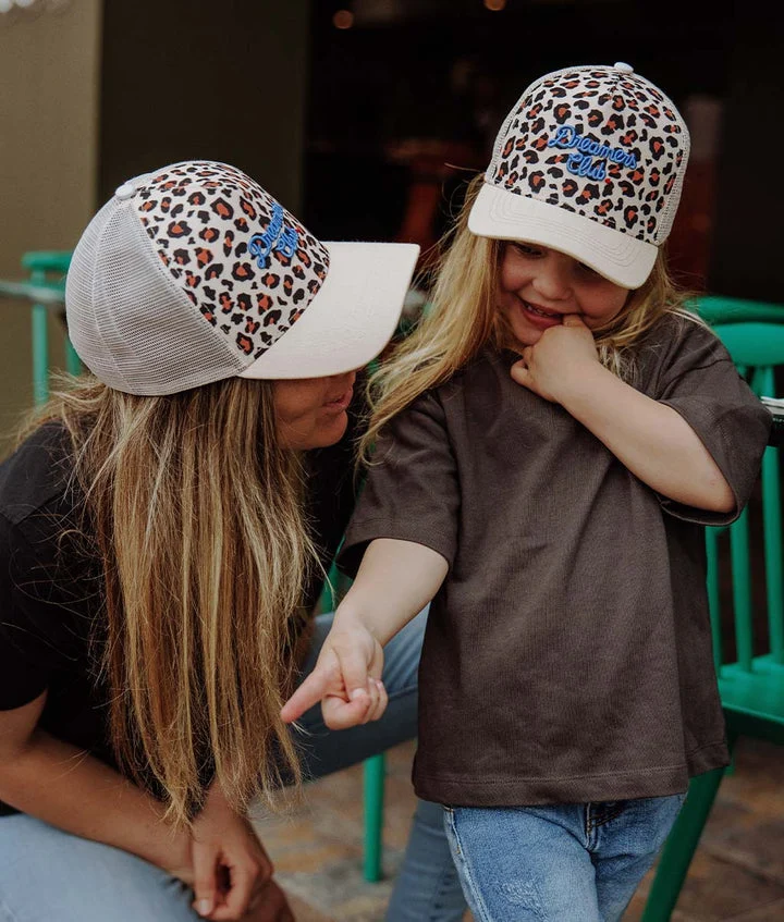 Gorra Leopard Dreamers Club- HELLO HOSSY - Imagen 3