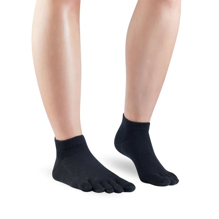 Knitido Essentials Sneaker Negro - Imagen 3