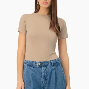 Camiseta esencial de manga corta