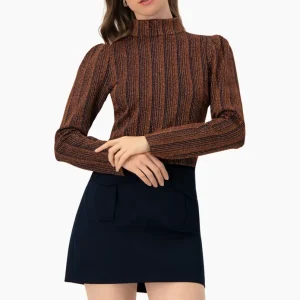 Top corto cuello alto