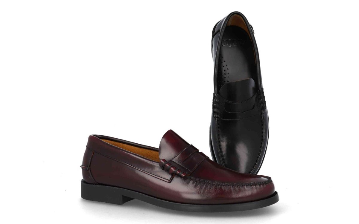 Mocasín castellano de piel para hombre modelo 1012 en negro y burdeos
