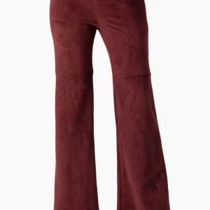 Pantalon liso en tono vino