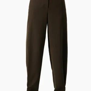 Pantalon liso con charreteras
