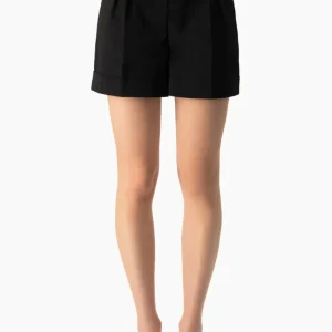 Short negro con pinzas
