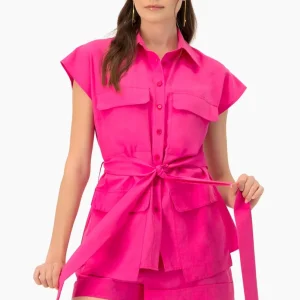 Chaleco fucsia con cinta