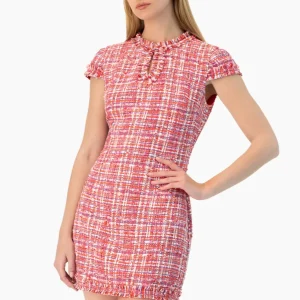 Vestido corto tejido escote de gota