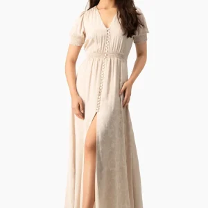Vestido largo color beige con smock