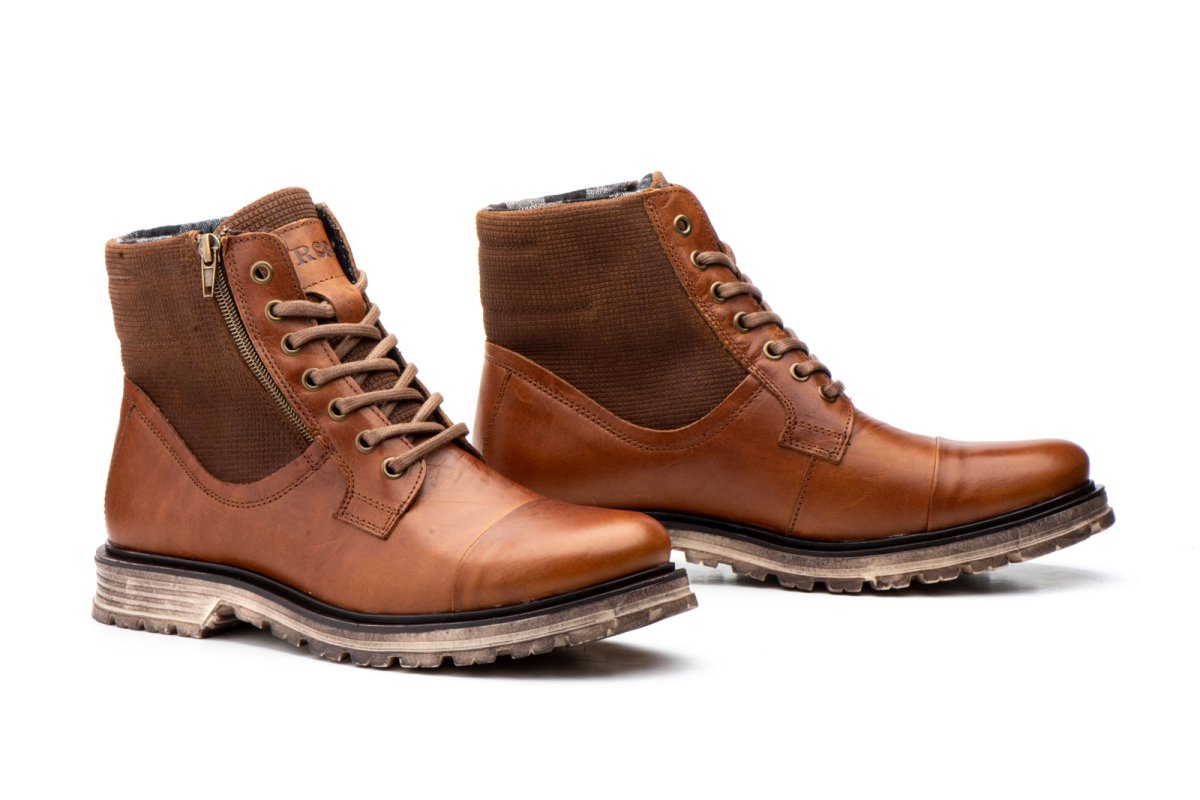 11479 Bota para caballero en piel de color marrón, con cordones ( hecho en España) - Imagen 2