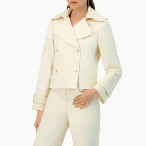 Gabardina corta con botones