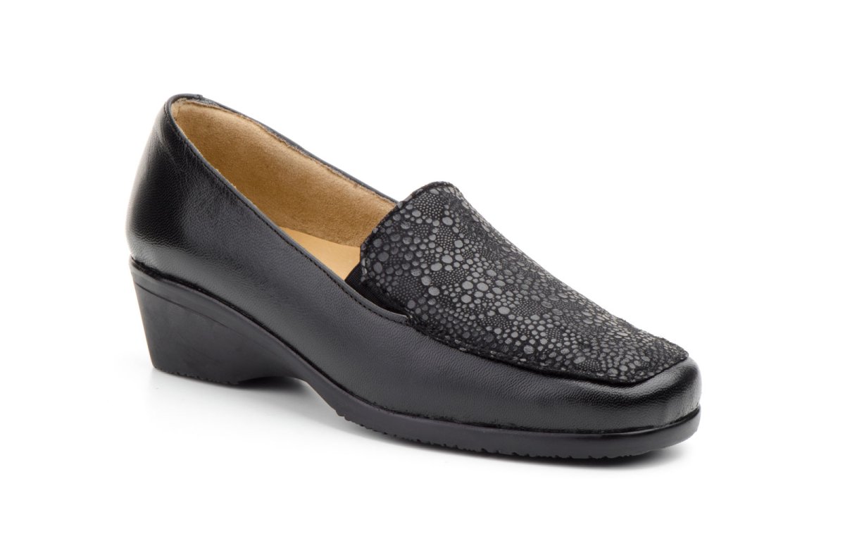 1707 Mocasín para señora en piel de color negro ( hecho en España) - Imagen 2