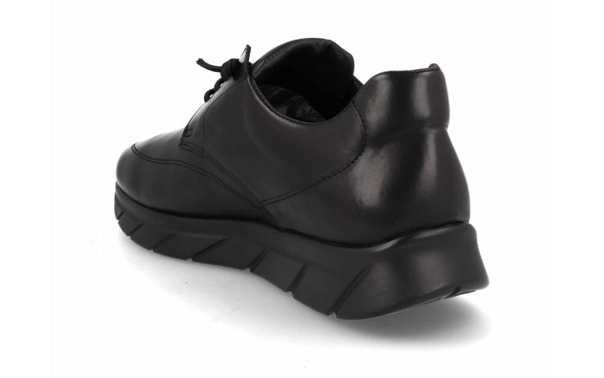 Zapato de piel negro para hombre modelo 1765 con cordones elásticos - Imagen 3