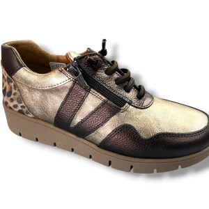 18 Deportivo casual para señora en piel con cordón elástico de color metal leopardo ( hecho en España)
