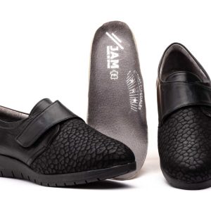 1811 Mocasín para señora en piel y licra con plantilla extraíble de color negro ( hecho en España)