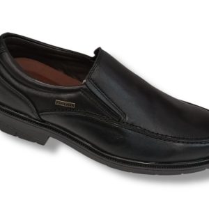 2018 Zapato de caballero liso tipo crispino en piel de color negro, fabricado en España.