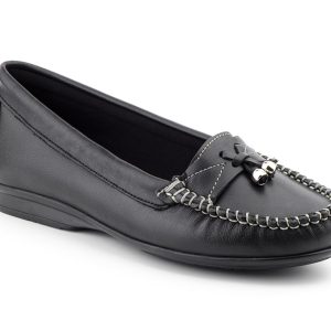2034 Mocasín tipo kiowa para señora en piel de color negro ( hecho en España)