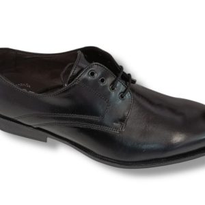 2040 Zapato de caballero con cordones tipo vestir en piel de color negro, fabricado en España.