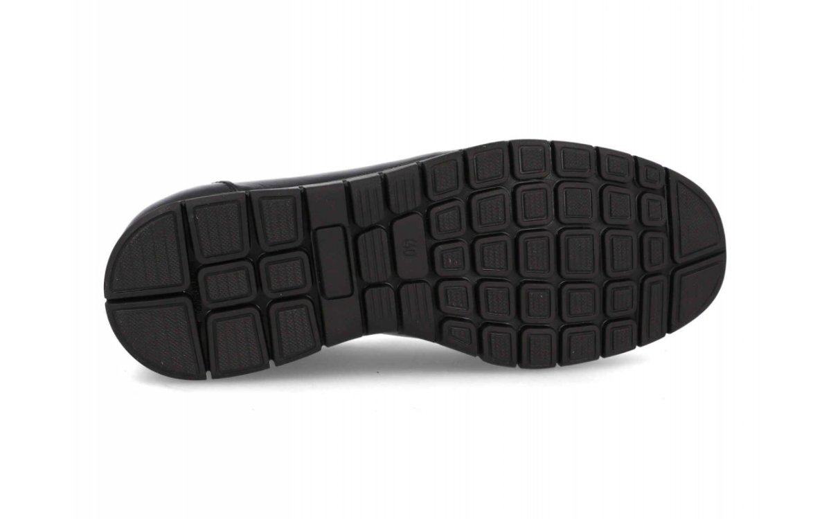 Zapato de piel para hombre modelo 2480 con elásticos laterales en color negro - Imagen 4