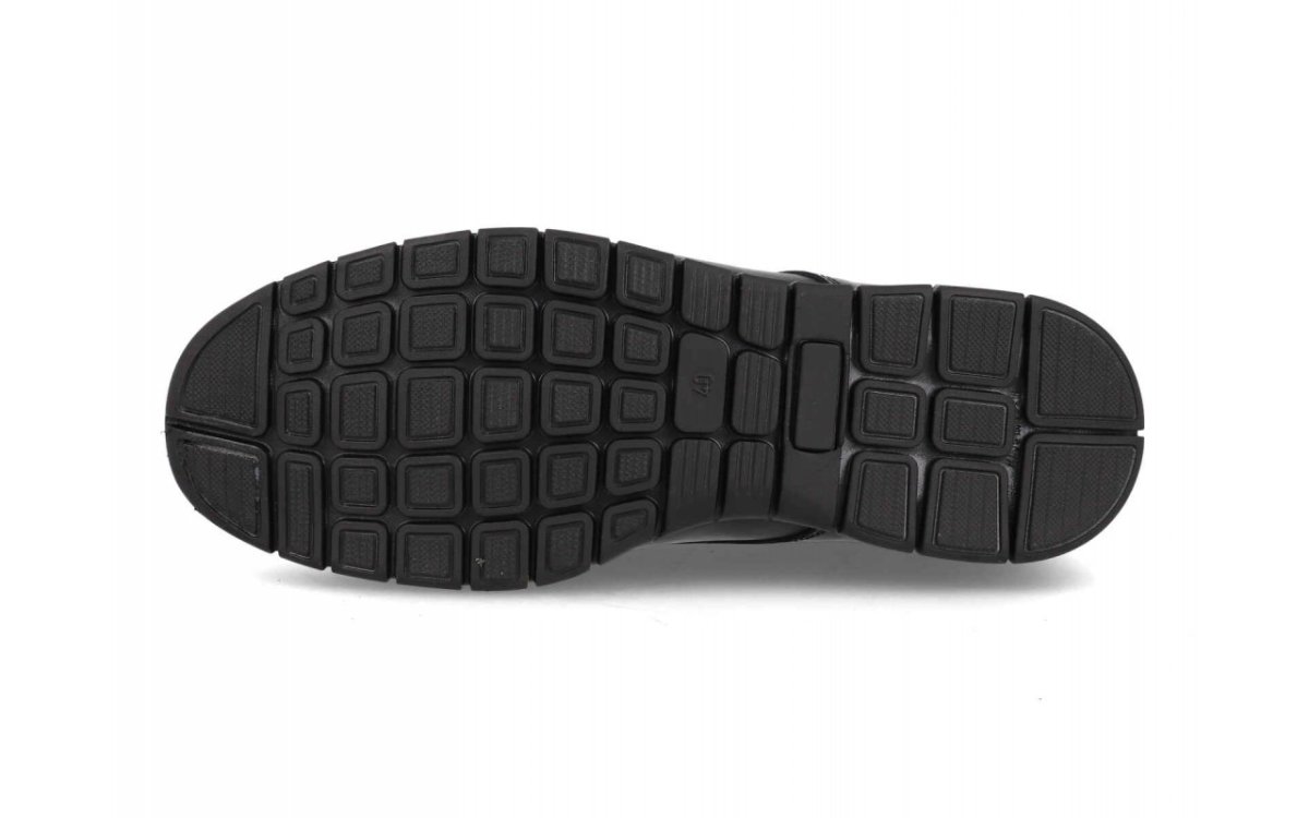 Zapato de piel para hombre modelo 2485 con cierre de velcro en color negro - Imagen 6
