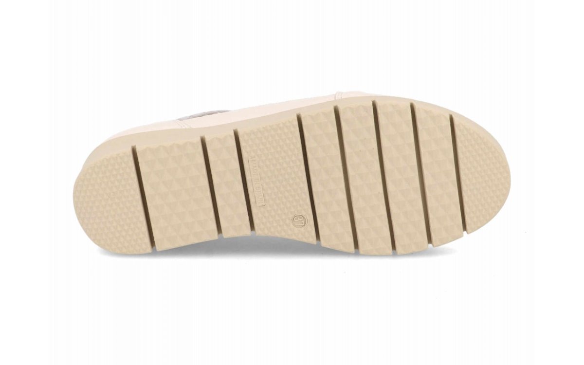 Zapatilla de piel para mujer modelo 3060 cómoda y moderna - Imagen 6