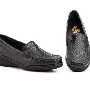 3060 Mocasín tipo kiowa para señora en piel de color negro ( hecho en España)