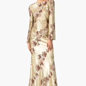 Vestido largo y espalda descubierta