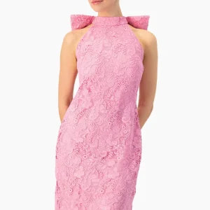 Vestido corto rosa con moño