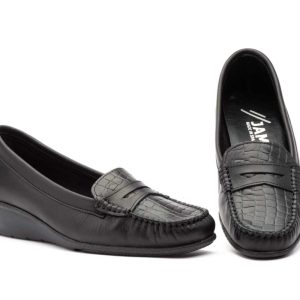 3125 Mocasín tipo kiowa para señora en piel de color negro ( hecho en España)