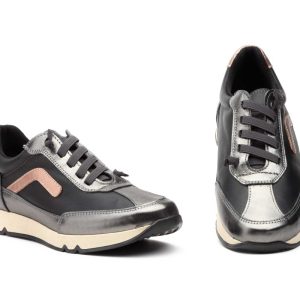 4455 Zapato casual para señora en piel de color negro ( hecho en España)