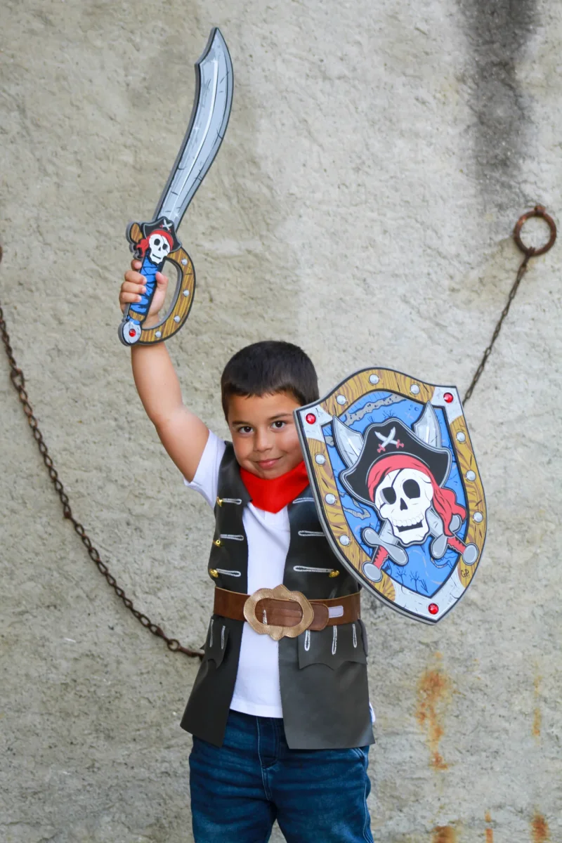 Escudo Pirata- GREAT PRETENDERS - Imagen 3