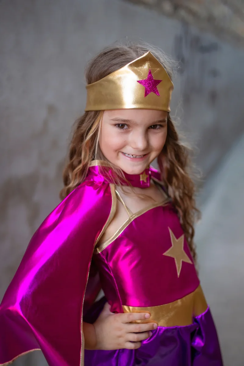 Disfraz Superheroína con vestido, capa y diadema- GREAT PRETENDERS - Imagen 5