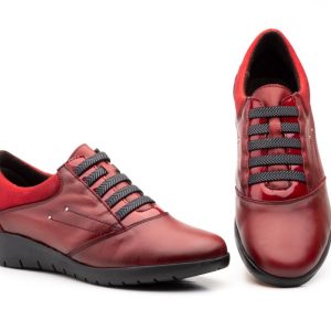 5567 Zapato para señora en piel de color burdeos con elásticos( hecho en España)