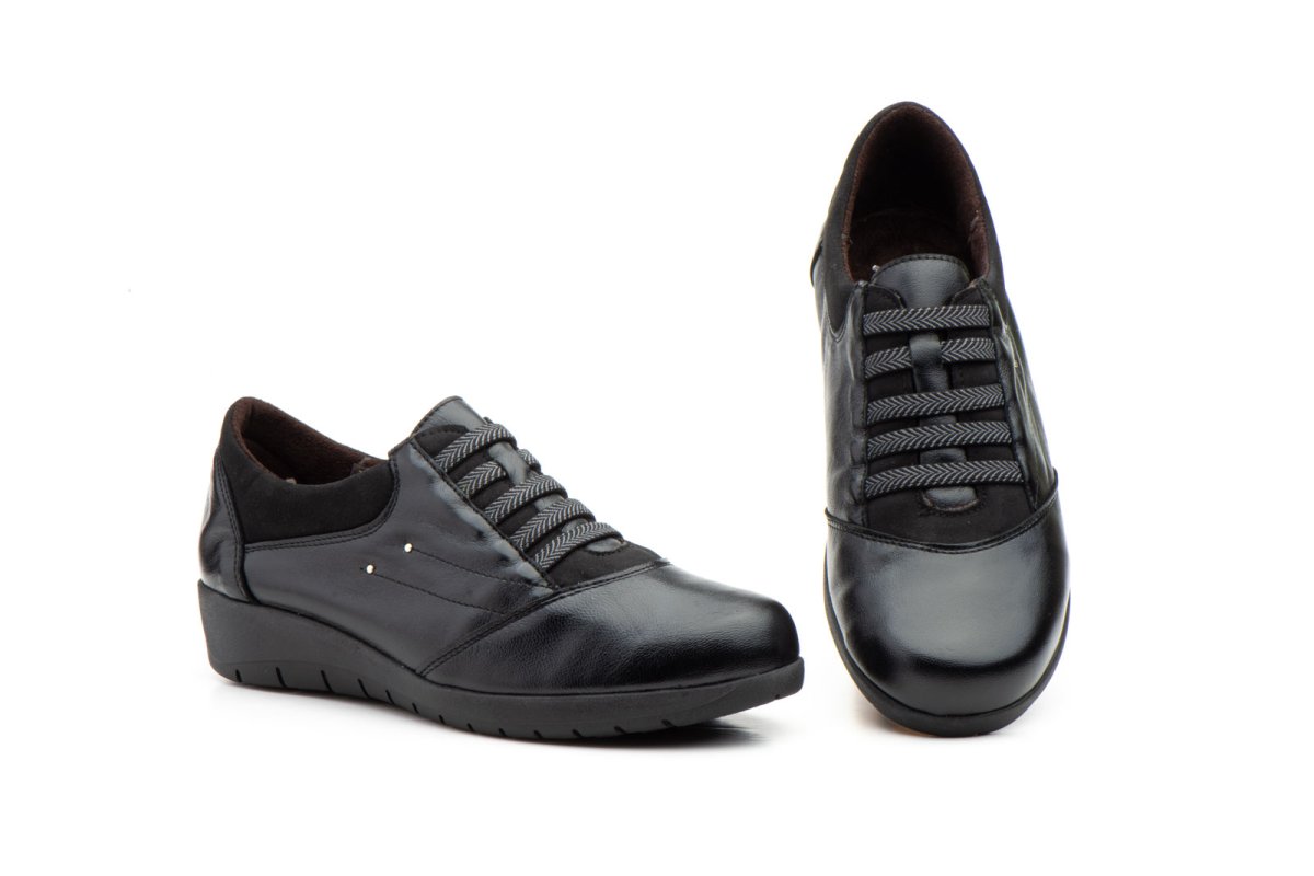 5567 Zapato para señora en piel de color negro con elásticos ( hecho en España) - Imagen 3