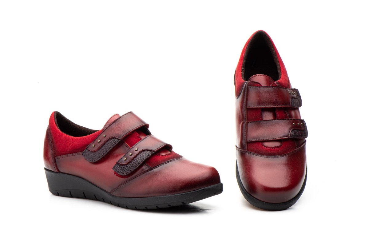 5568 Zapato para señora en piel con velcros de color burdeos ( hecho en España) - Imagen 2