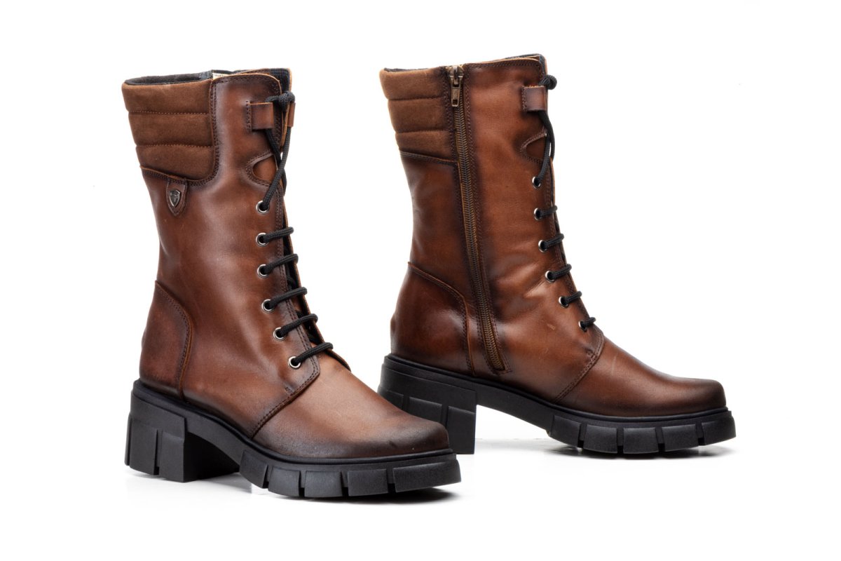 5790 Bota media caña para señora en piel con cordones y cremallera lateral de color cuero, piso urbano ( hecho en España) - Imagen 2