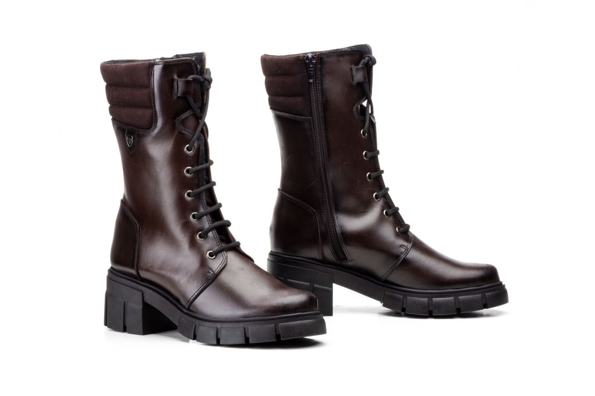 5790 Bota media caña para señora en piel con cordones y cremallera lateral de color marrón, piso urbano ( hecho en España)