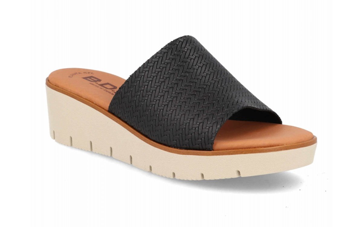 Sandalia tipo pala para mujer modelo 6002 con acabado trenzado y planta de gel - Imagen 3