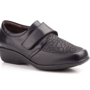 782 Mocasín con cuña para señora con velcro en piel de color negro ( hecho en España)