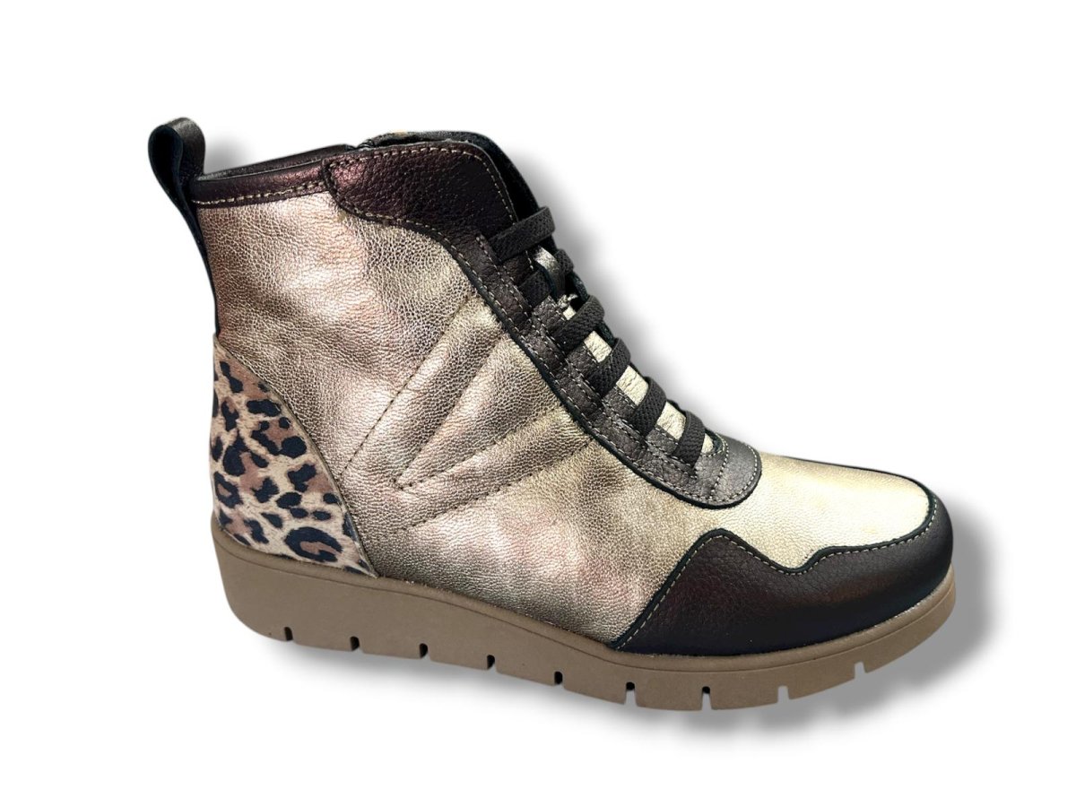 8 Botín para señora en piel con cremallera lateral y cordón elástico de color metali leopardo ( hecho en España) - Imagen 2