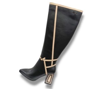 84576 A Bota de señora caña alta material vegano en color negro elegant boot con cremallera lateral.