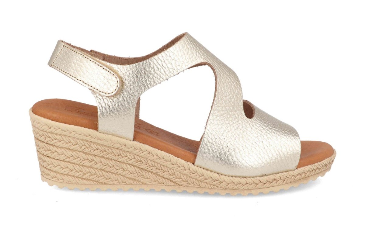 Sandalia de piel para mujer modelo 9925 con cuña de esparto y corte ergonómico - Imagen 3