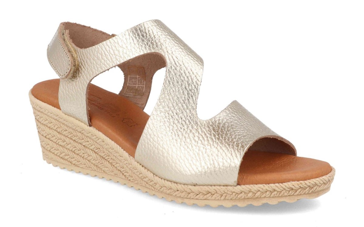 Sandalia de piel para mujer modelo 9925 con cuña de esparto y corte ergonómico
