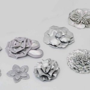 Adornos flor de piel en plata para zapatos