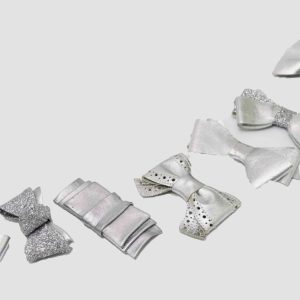 Adornos lazo de piel en plata para zapatos