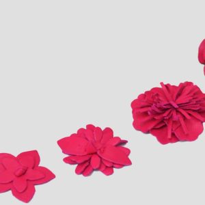 Adornos de piel en fuxia para zapatos