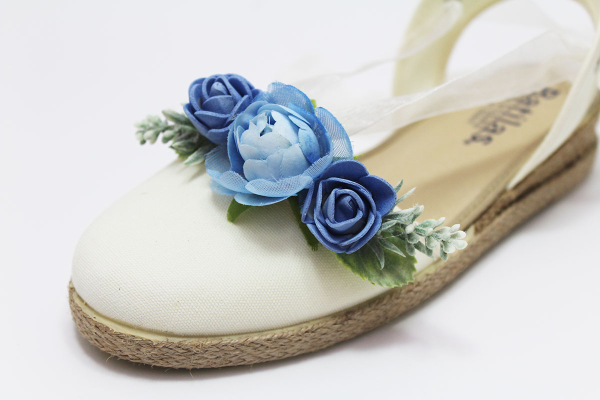 Alpargata cintas flor azul niña - Imagen 4