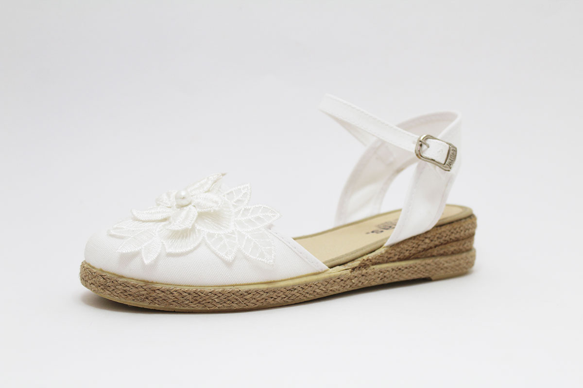Alpargata con hebilla flor blanco niña - Imagen 7