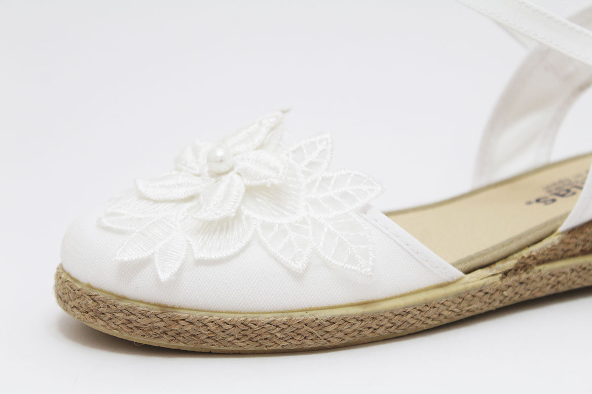 Alpargata con hebilla flor blanco niña - Imagen 8