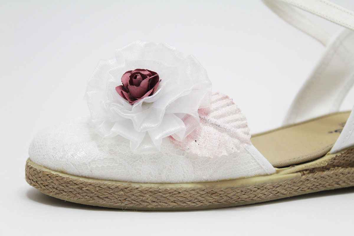 Alpargata bordado blanco flores hoja - Imagen 3