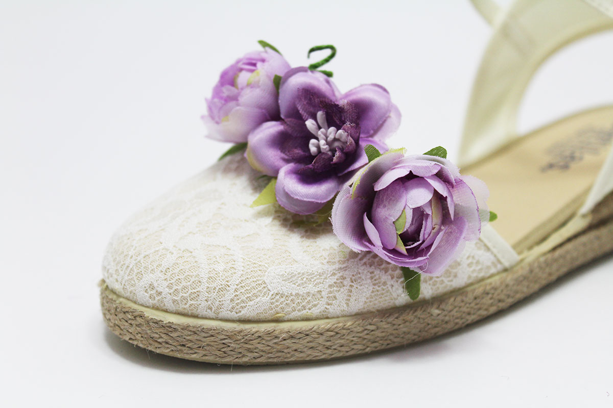Alpargata bordado flores malva ceremonia - Imagen 4
