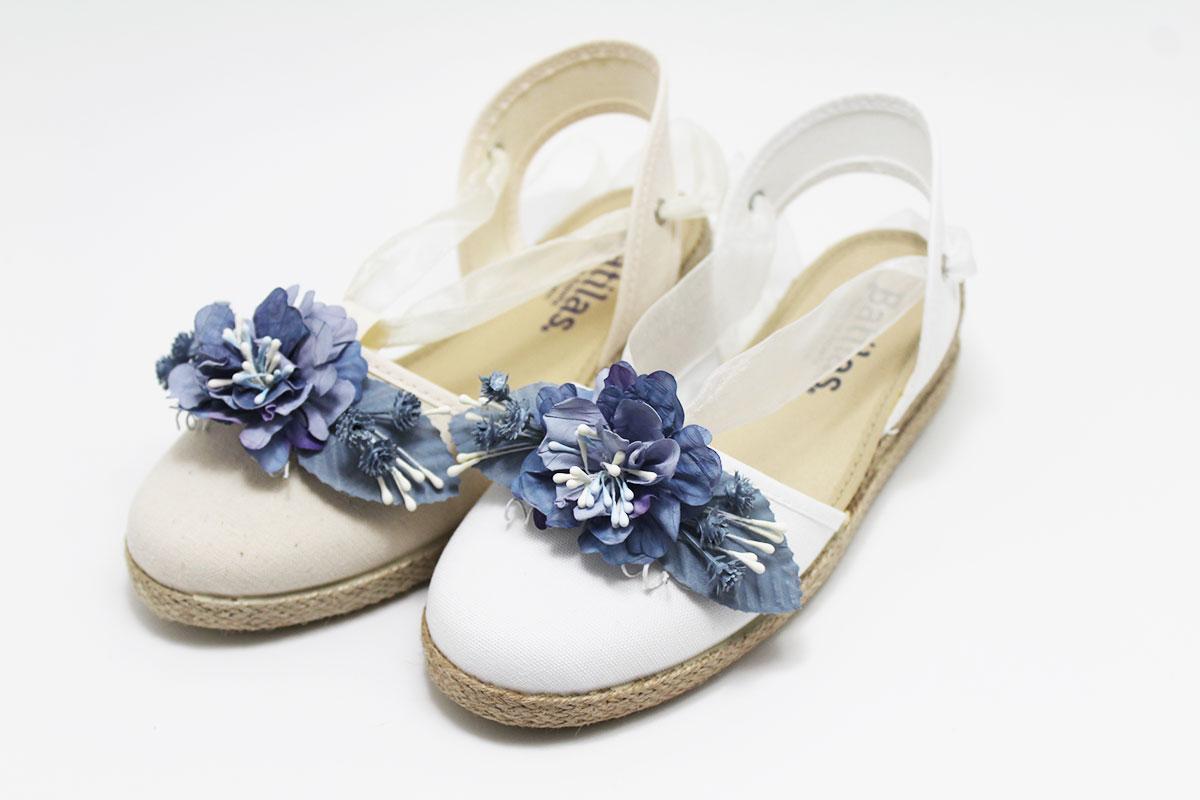 Alpargata cintas flores azul añil empolvado niña - Imagen 8